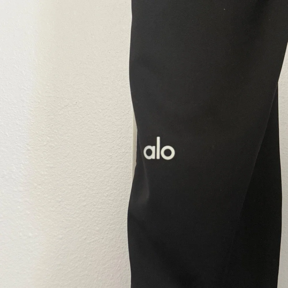 Alo Yoga Airlift Suit Up Set Black White Activewear Bra Leggings‎ - Small